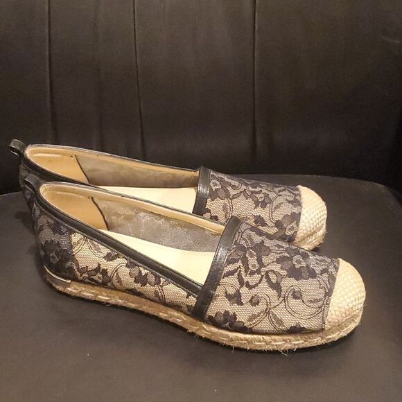 STUART WEITZMAN Meshuga Lace Espadrille - Picture 2 of 11